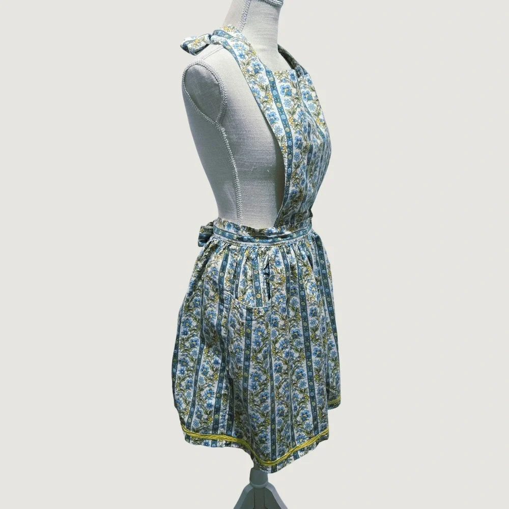 Apron Vintage Handmade Floral Removeable Bib One Size Cottagecore Prairie #1234